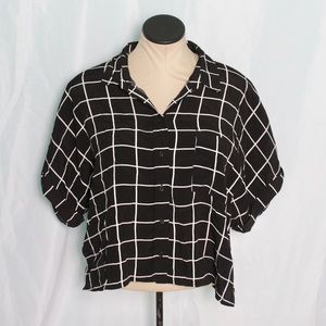 Forever21 Grid Top Size L